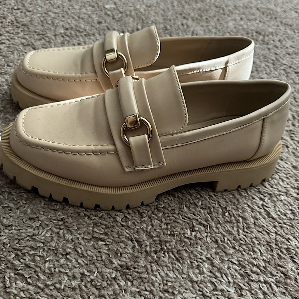Zara. Beige loafers women size 8 US